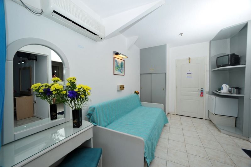 Astoria Hotel Khartáta Extérieur photo
