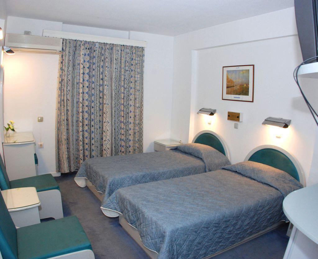 Astoria Hotel Khartáta Extérieur photo